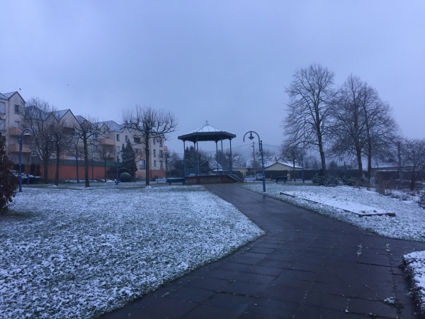 Grand-Couronne, kiosque de la rue Désiré Granet.
